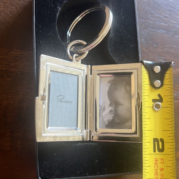 Philippi Silver 2-Photo Locket Frame Keychain - Picture 2 of 5